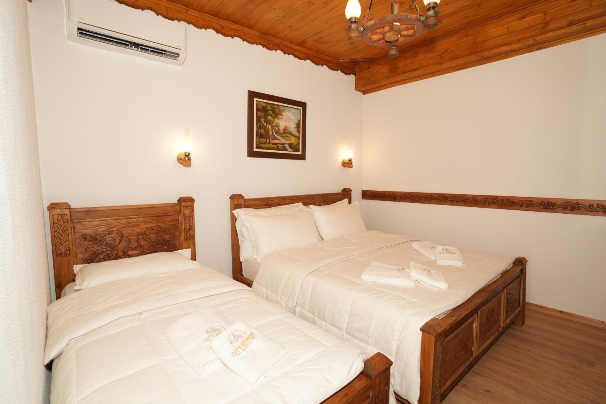 City Street Hotel Gjirokastër Camera foto