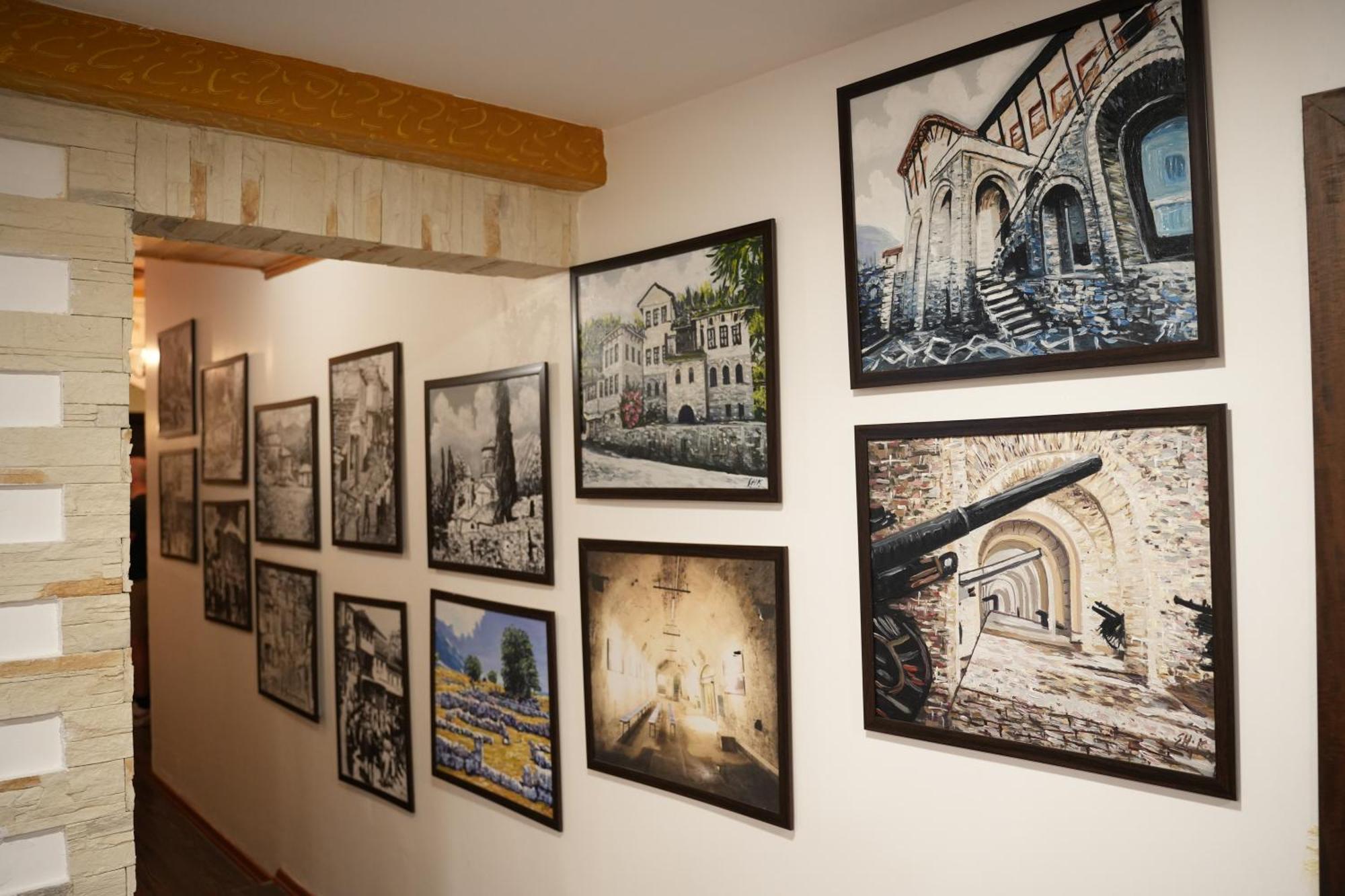 City Street Hotel Gjirokastër Esterno foto